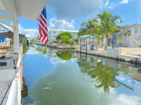 key Deer Retreat/direct gulf access/hot tub